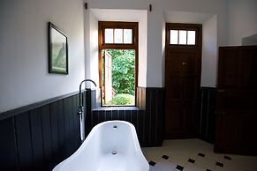 Mountbatten Bungalow