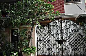 On The House - Bed and Breakfast