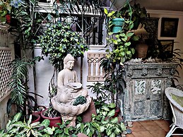 On The House - Bed and Breakfast