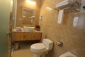 Thuy Sakura Hotel & Serviced Apartment