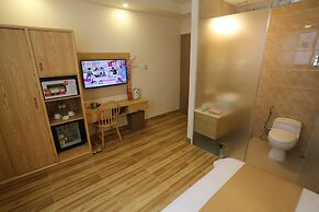 Thuy Sakura Hotel & Serviced Apartment