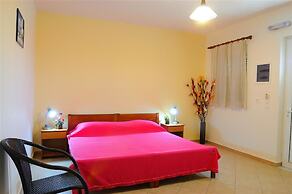 Nikos 2 Studios & Apartments