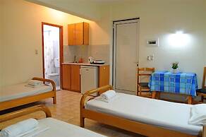 Nikos 2 Studios & Apartments