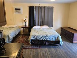 Golden Door Motel