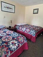 Golden Door Motel