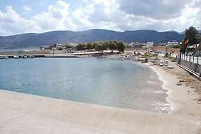 Socrates Apartments & Restaurant