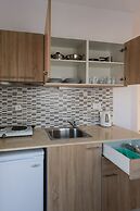 Socrates Apartments & Restaurant