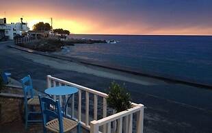 Socrates Apartments & Restaurant