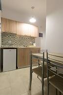 Socrates Apartments & Restaurant