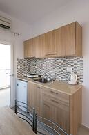 Socrates Apartments & Restaurant