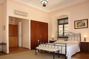 Phaedra Hotel