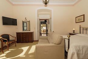 Phaedra Hotel