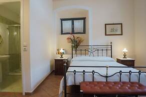 Phaedra Hotel