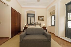 Phaedra Hotel