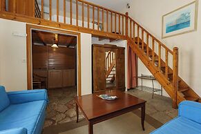 Phaedra Hotel