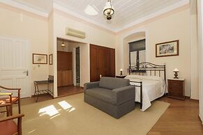 Phaedra Hotel