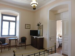 Phaedra Hotel