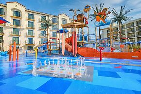 Courtyard by Marriott Anaheim Theme Park Entrance