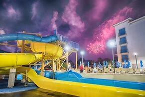 Courtyard by Marriott Anaheim Theme Park Entrance