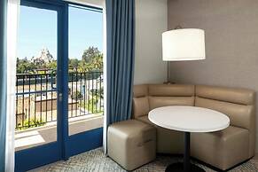 Courtyard by Marriott Anaheim Theme Park Entrance