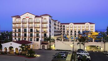 Courtyard by Marriott Anaheim Theme Park Entrance