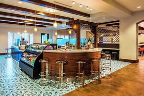 Courtyard by Marriott Anaheim Theme Park Entrance