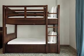 Courtyard by Marriott Anaheim Theme Park Entrance