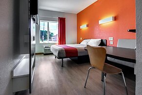 Motel 6 Allentown, PA