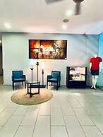 Cenang Plaza Beach Hotel