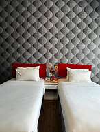 Cenang Plaza Beach Hotel