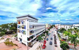 Cenang Plaza Beach Hotel