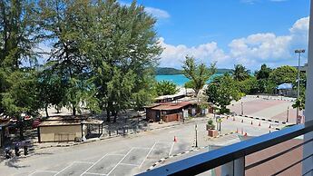 Cenang Plaza Beach Hotel