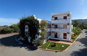 Sandy's Studios Apartments & Log Villas