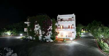 Sandy's Studios Apartments & Log Villas