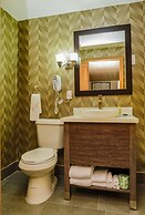 AArya Hotel By Niagara Fashion Outlets