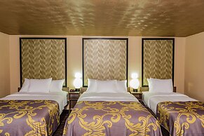 AArya Hotel By Niagara Fashion Outlets