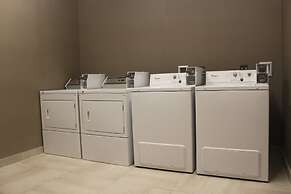 Meridian Inn & Suites Lloydminster