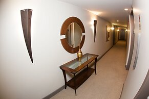 Corporate Suites of Calgary - Eightwelve