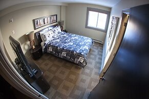 Corporate Suites of Calgary - Eightwelve
