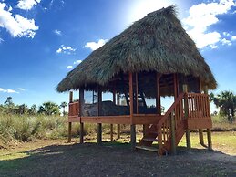 Everglades Chickee Cottages - Ochopee