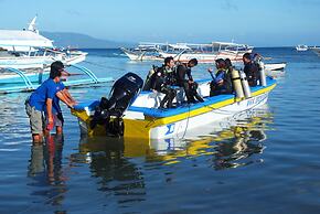 Angelyn's Dive Resort