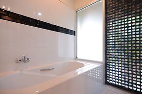 Royal Riverkwai Resort & Spa