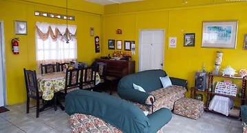 Villa Shalom Guest House