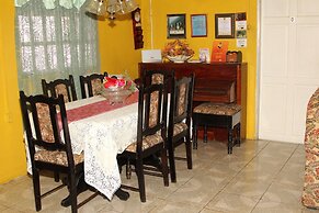 Villa Shalom Guest House