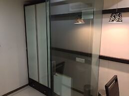 Pearl Hotel & Banquets