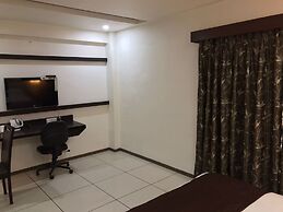 Pearl Hotel & Banquets