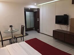 Pearl Hotel & Banquets