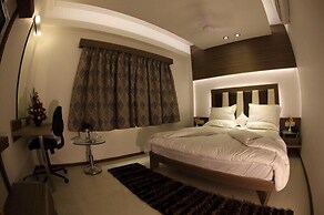 Pearl Hotel & Banquets