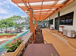 Green Bay Samed Resort