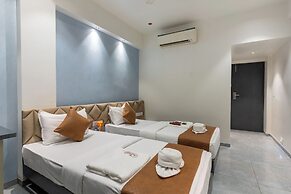Hotel Summit